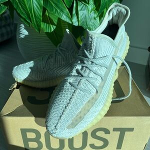 Yeezy Boost 350 V2 Lundma Originals with Box